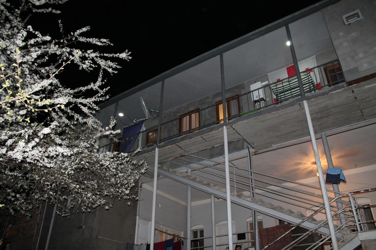 Best Host Signagi Exterior foto