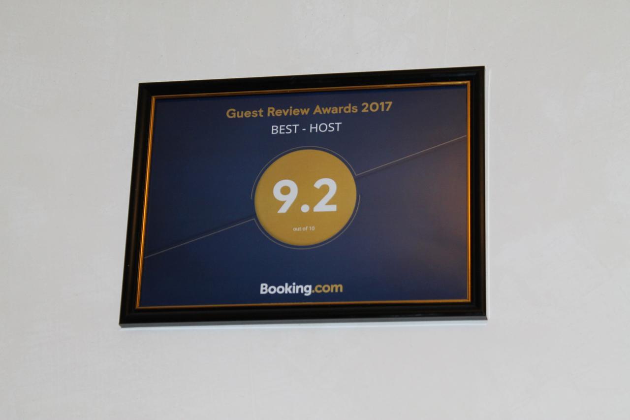 Best Host Signagi Exterior foto